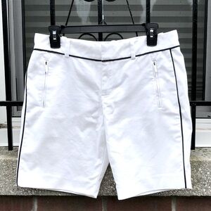 Calvin Klein White Short 97% Cotton 3% Spandex  Sz 6